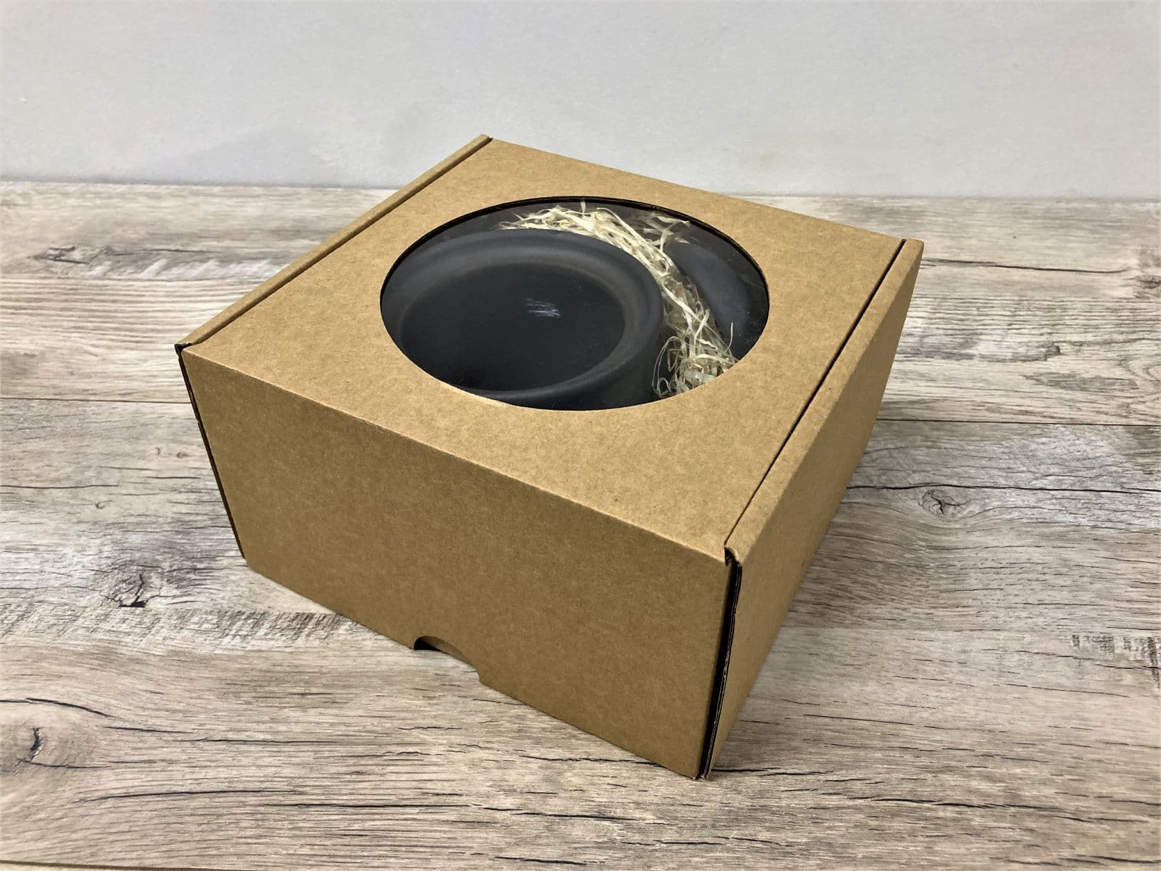 Sugar bowl in a gift box, 6
