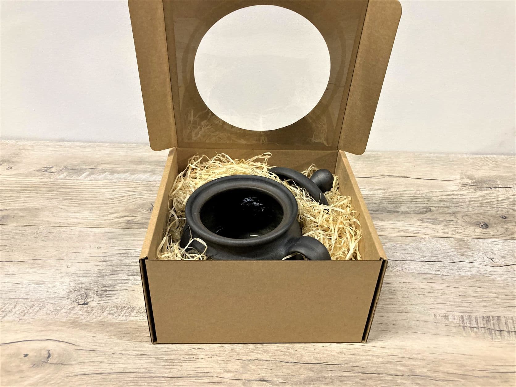 Sugar bowl in a gift box, 2