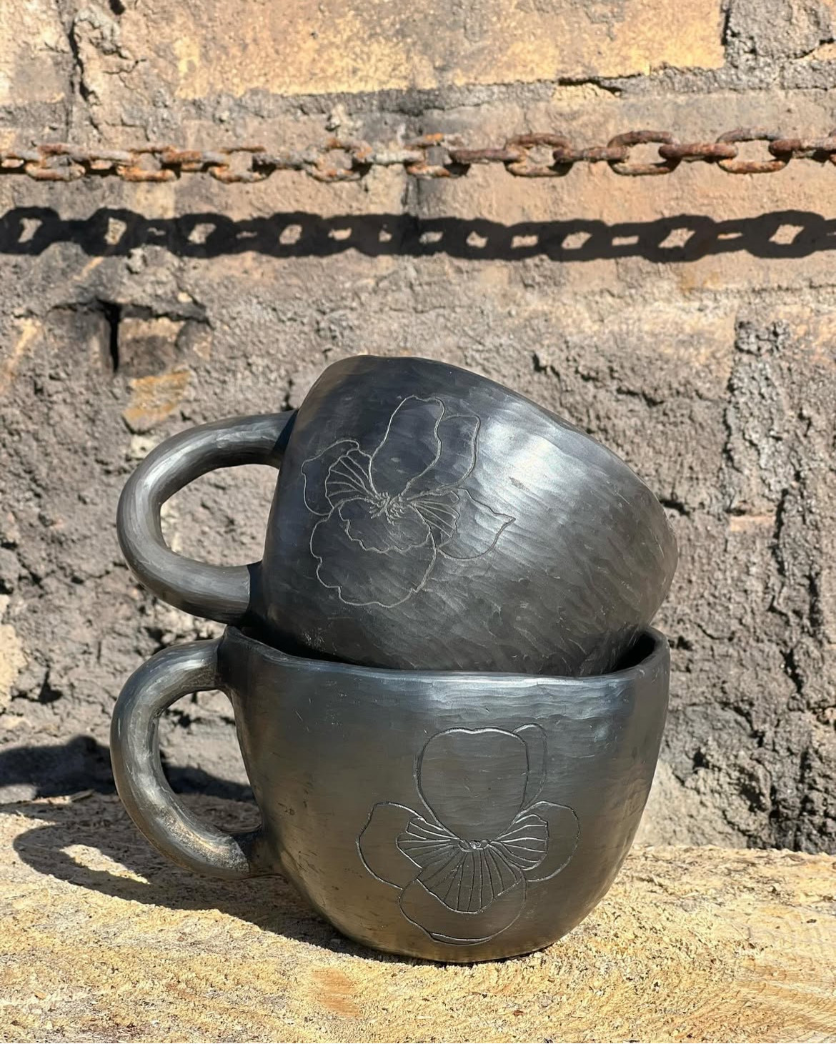 BECHER - IRIS-Blume by Latvijas Labumu Tirgus: Māls