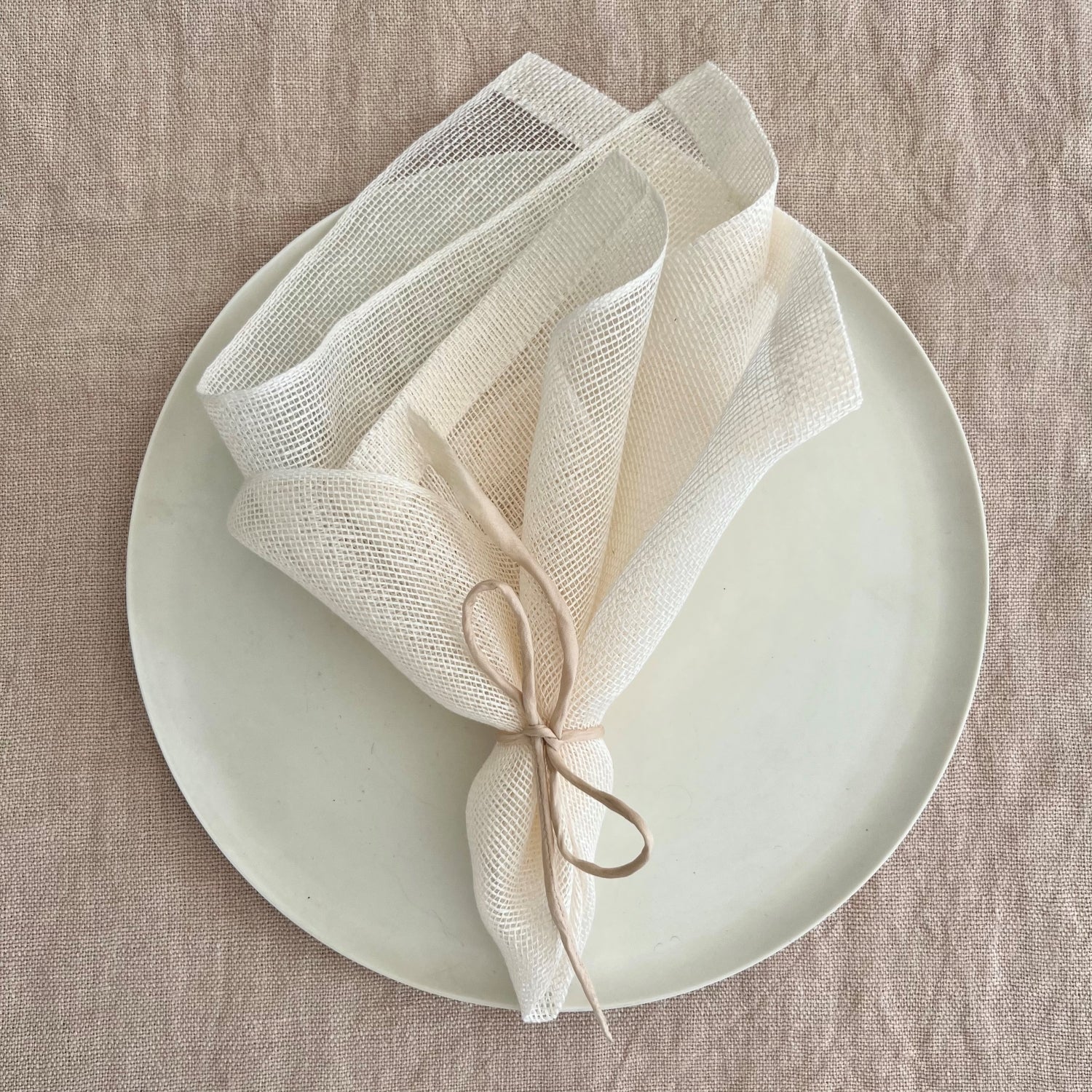 Linen napkin Transparent in powder pink 40x40 cm by Studio Natural