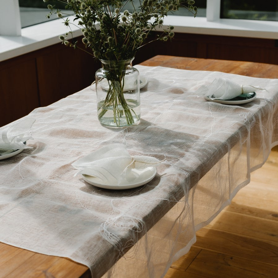 Bestickte Leinentischdecke 180x125 cm