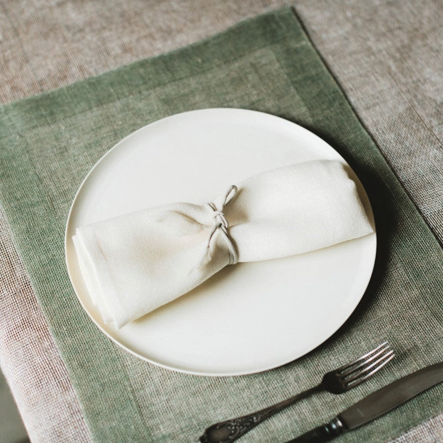 Double layered linen placemat in green 45x35cm by Studio Natural