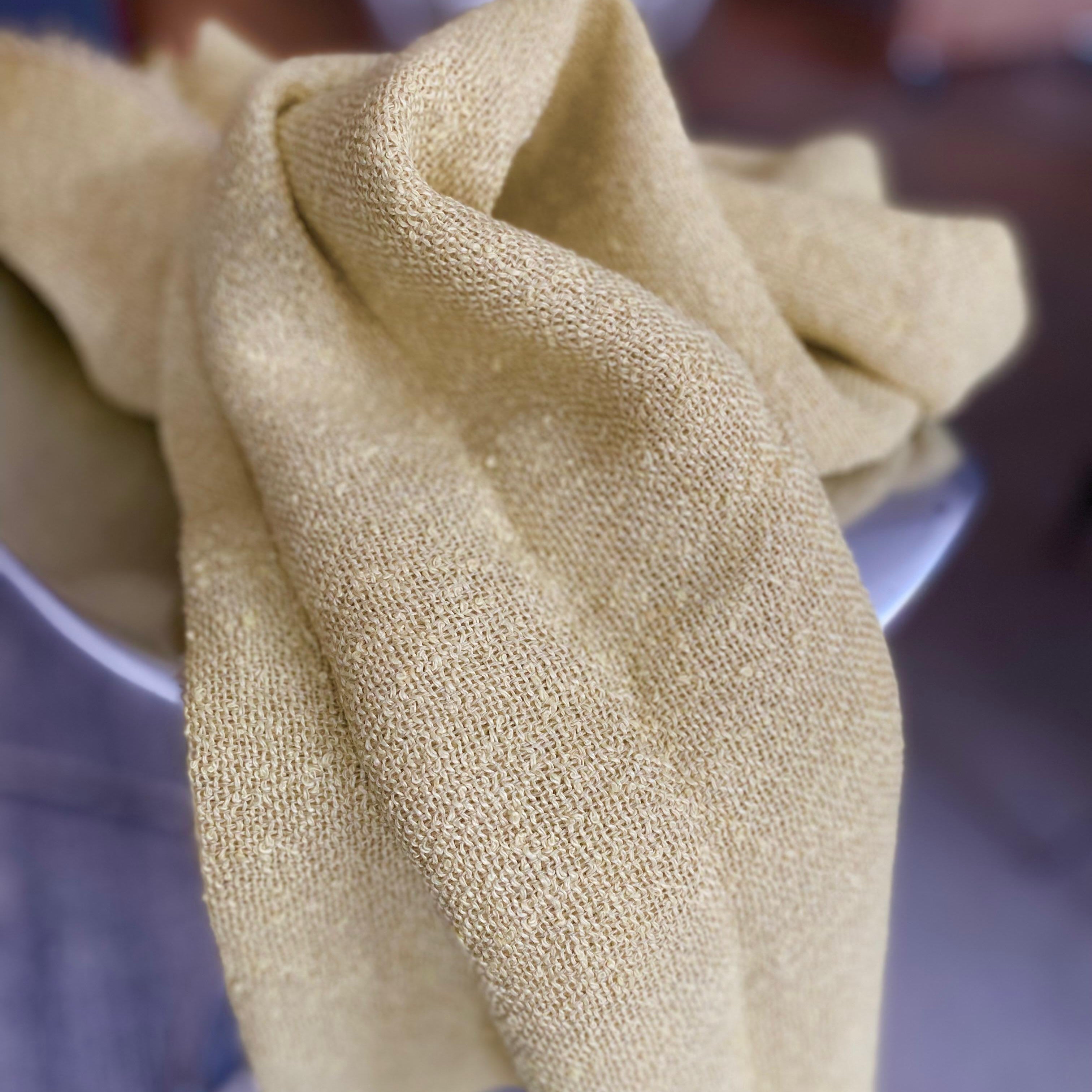 Boucle linen throw in creamy yellow 140x105 cm by Studio Natural
