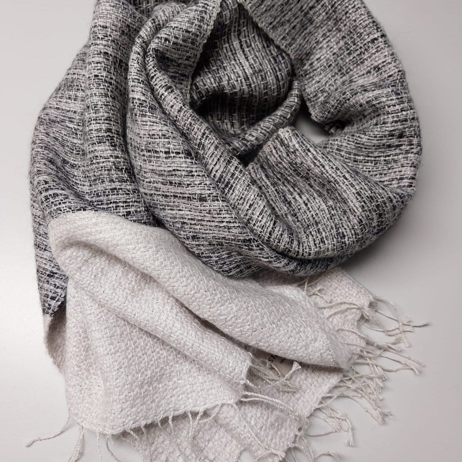 Leinen-Mohair-Schal Tinita in Weiß und Schwarz 50x200 cm