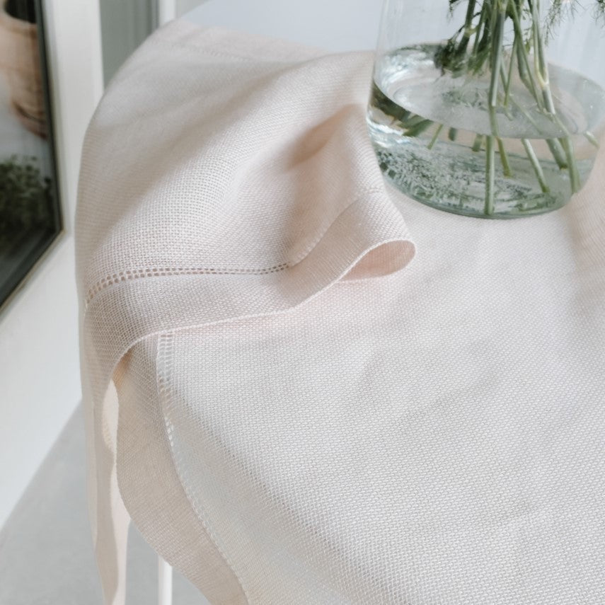 Linen table runner in powder pink 50x150 cm
