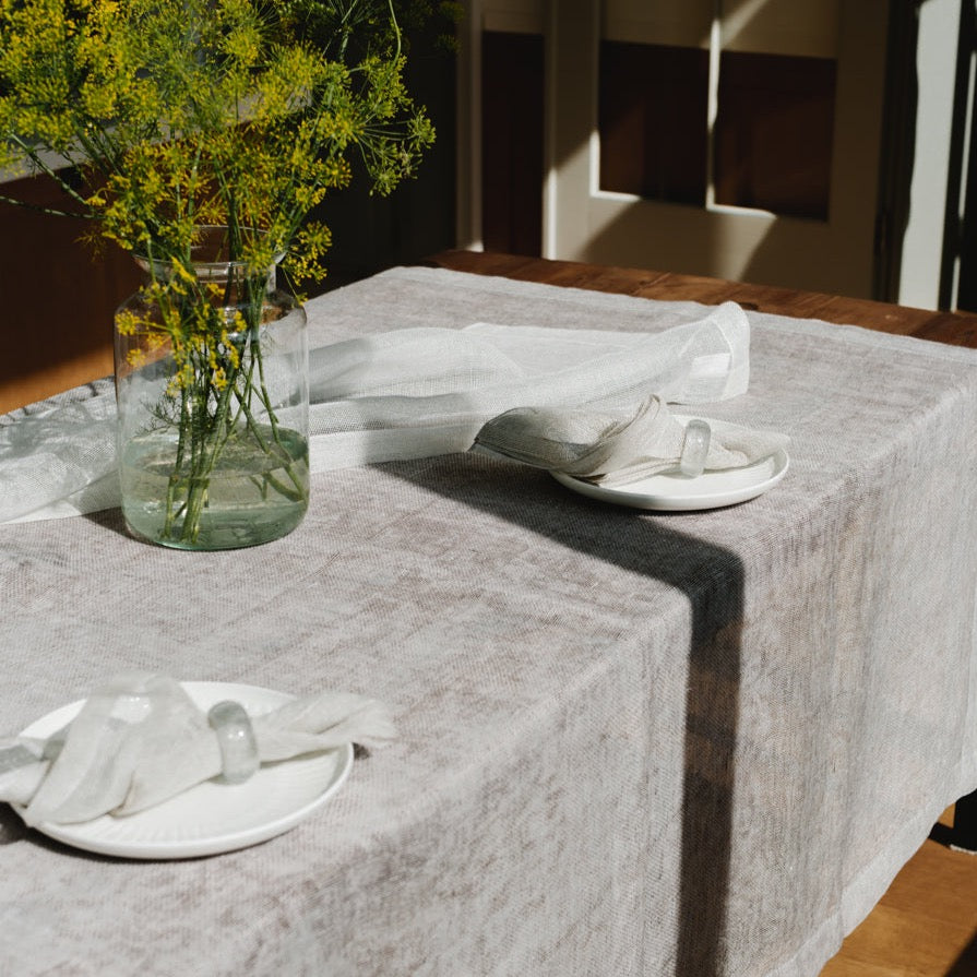 Double layer linen tablecloth 180x180 cm by Studio Natural